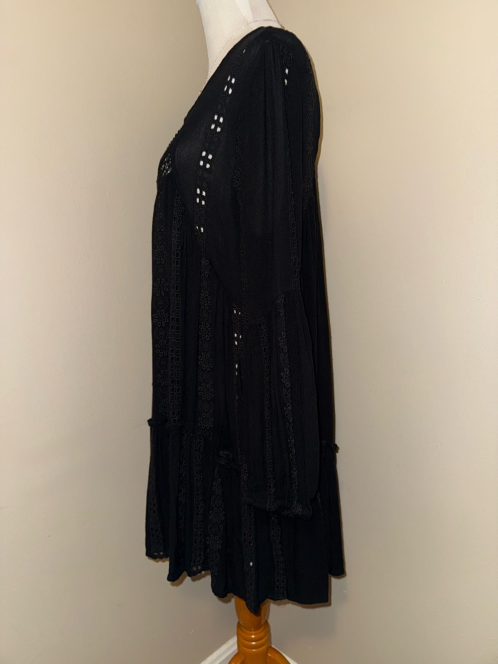 Free People Kiss Kiss Black Embroidered Lace Tunic,Size-Large - Picture 6 of 12